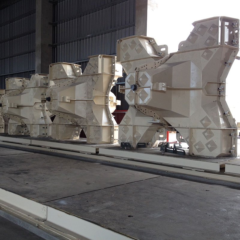 APS mould for breakwater bloc in the automated plant for the Reunion Island project